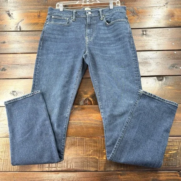 J.Crew 770 Straight Men's 33 Med‎ Wash Stretch Denim Jeans Classic Act 34" Waist - Picture 2 of 12